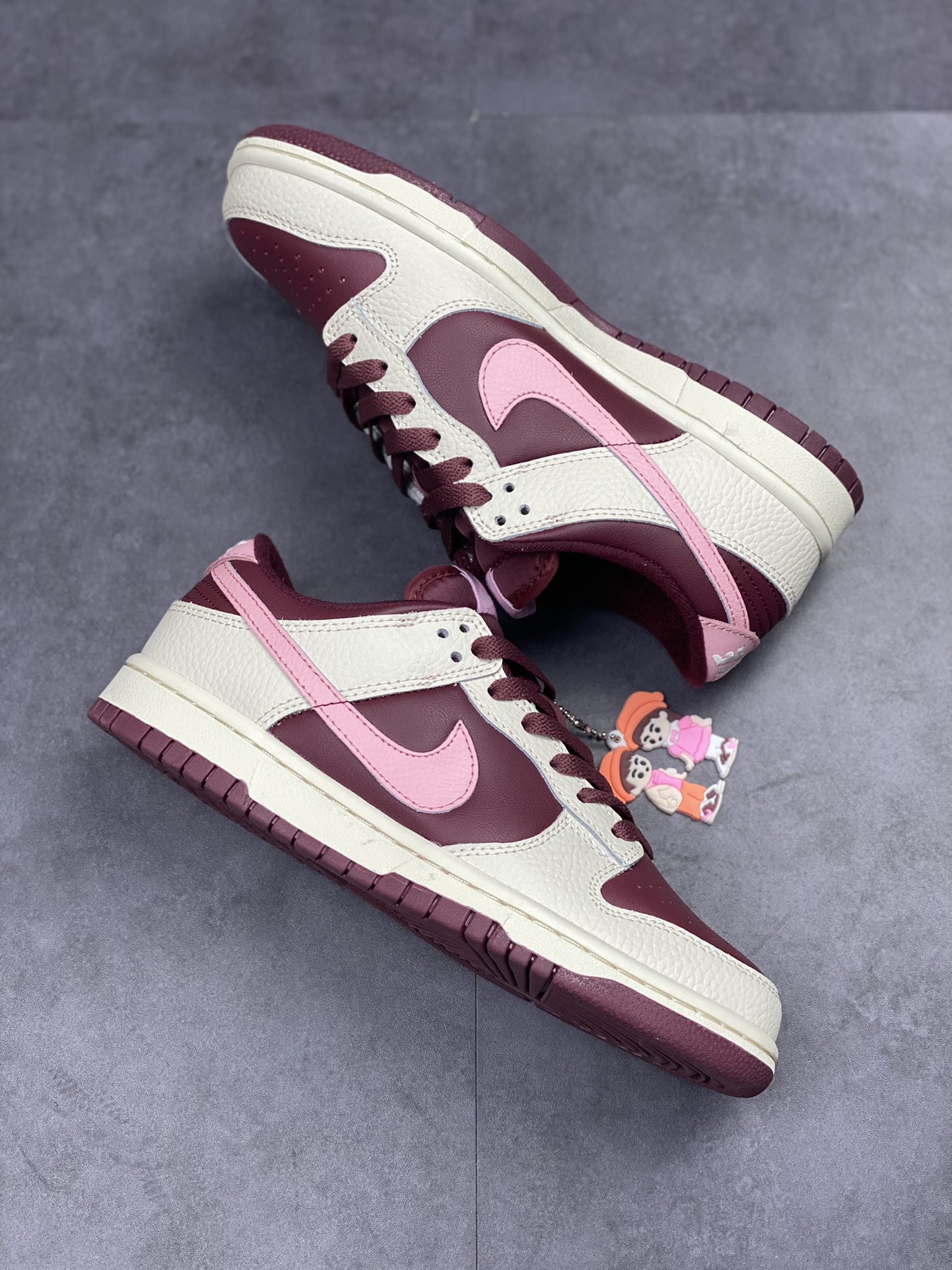 180 NIKE SB Dunk Low 酒红配色 性价比天花板  DR9705-100