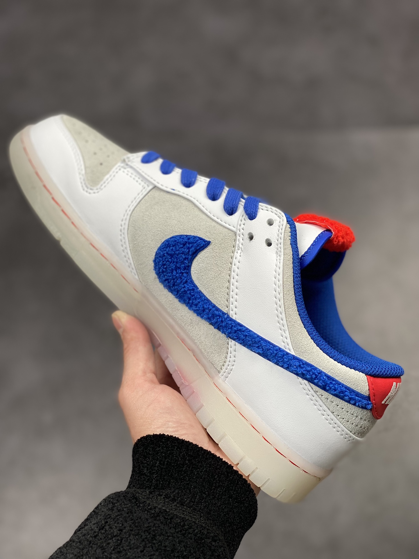 210 Nike SB Dunk Low RETRO 白蓝红 兔年限定FD4203-161