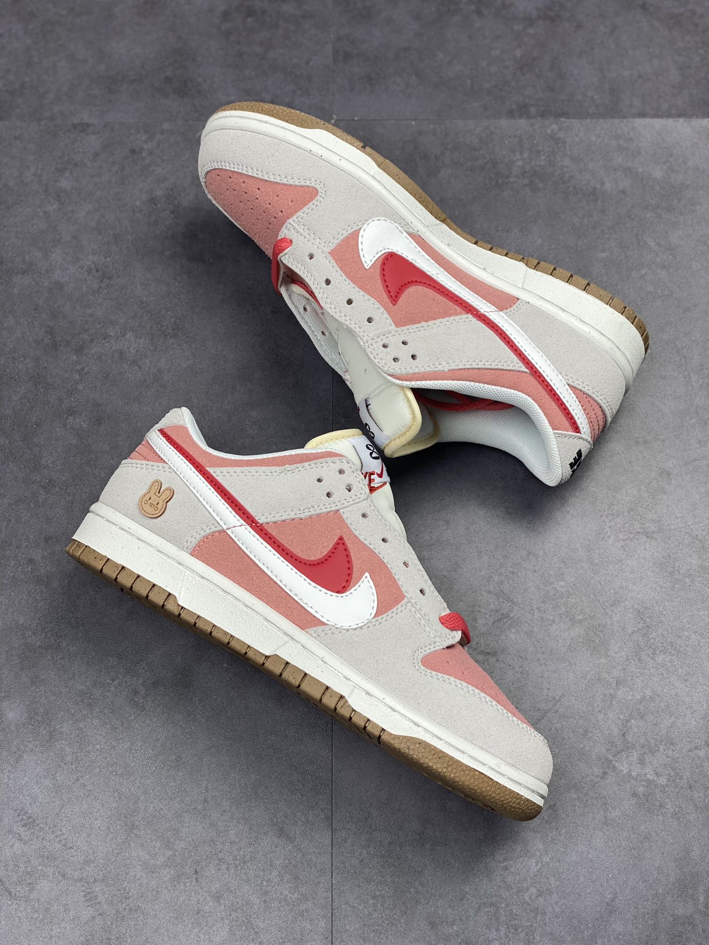 180 Nike SB Dunk Low SE 2023兔年限定 DO9457-117