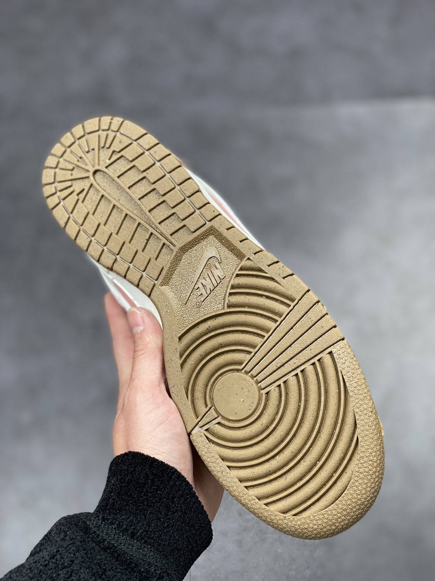 180 Nike SB Dunk Low SE 2023兔年限定 DO9457-117