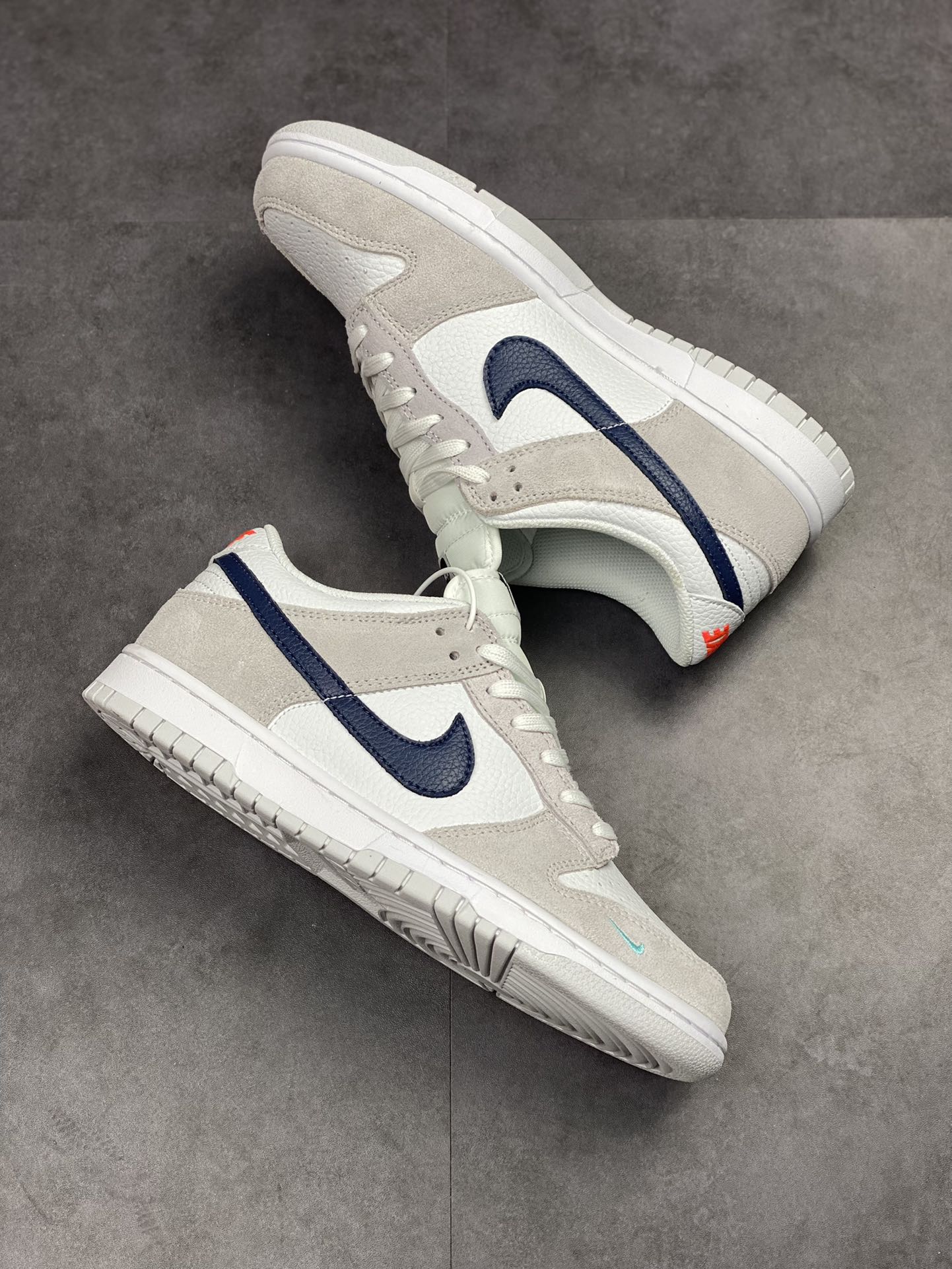 180 NIKE SB Dunk Low 浅灰蓝 FJ4227-001
