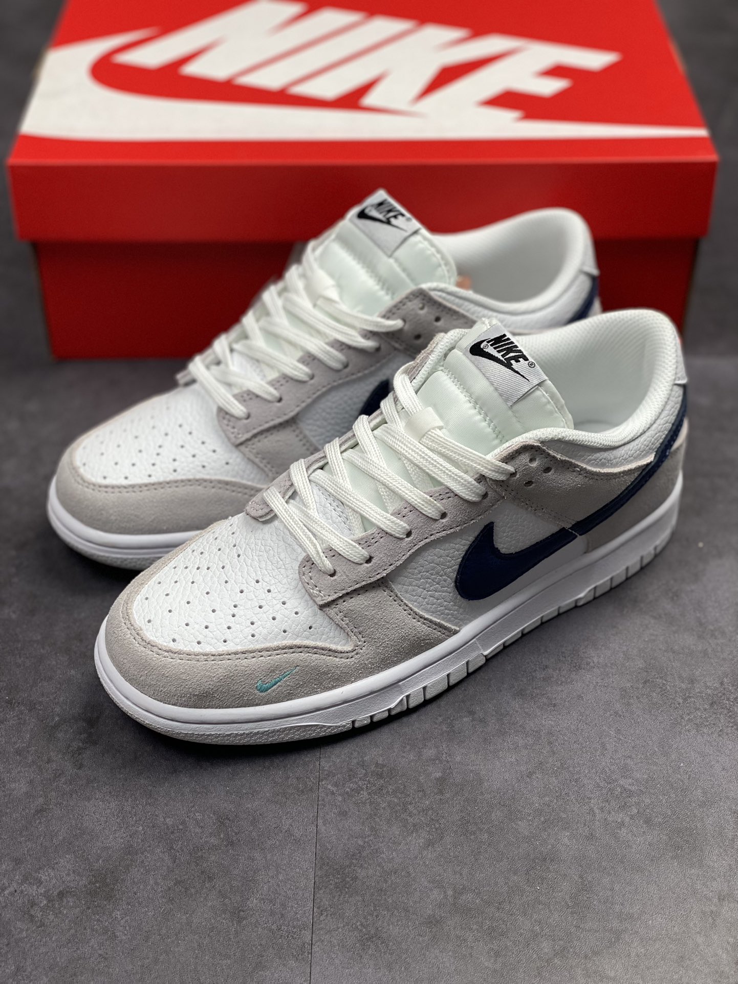 180 NIKE SB Dunk Low 浅灰蓝 FJ4227-001