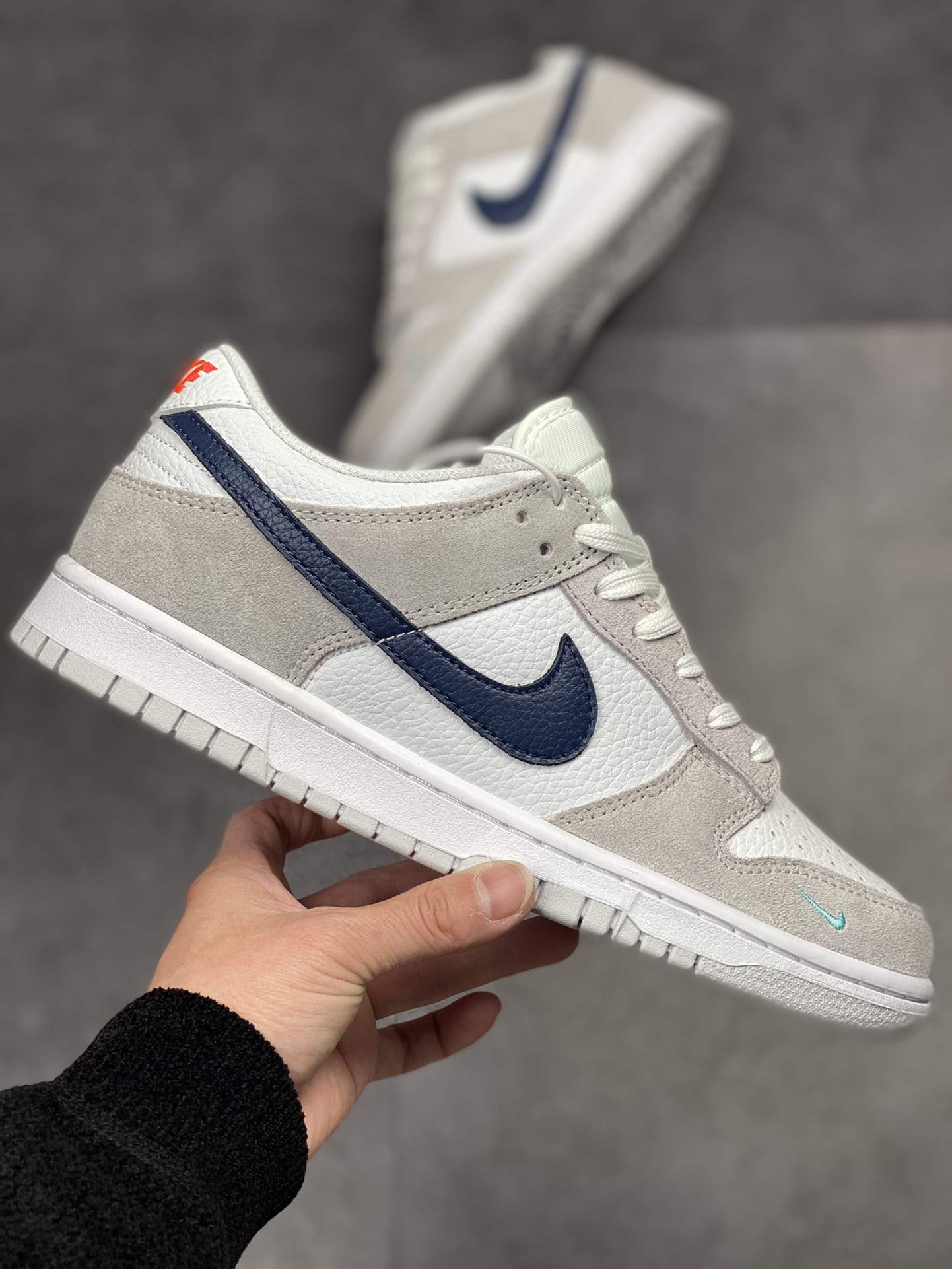 180 NIKE SB Dunk Low 浅灰蓝 FJ4227-001