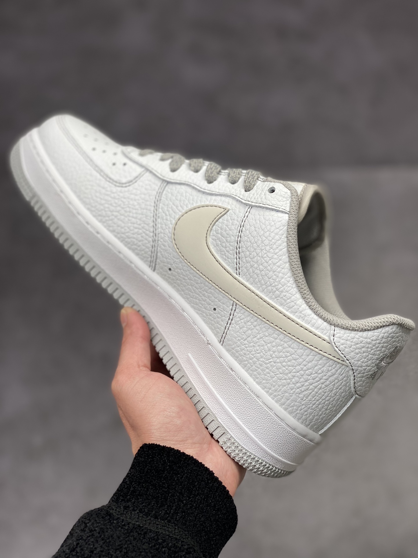 230 Nike Air Force 1 Low 07 白灰 UO5369-603