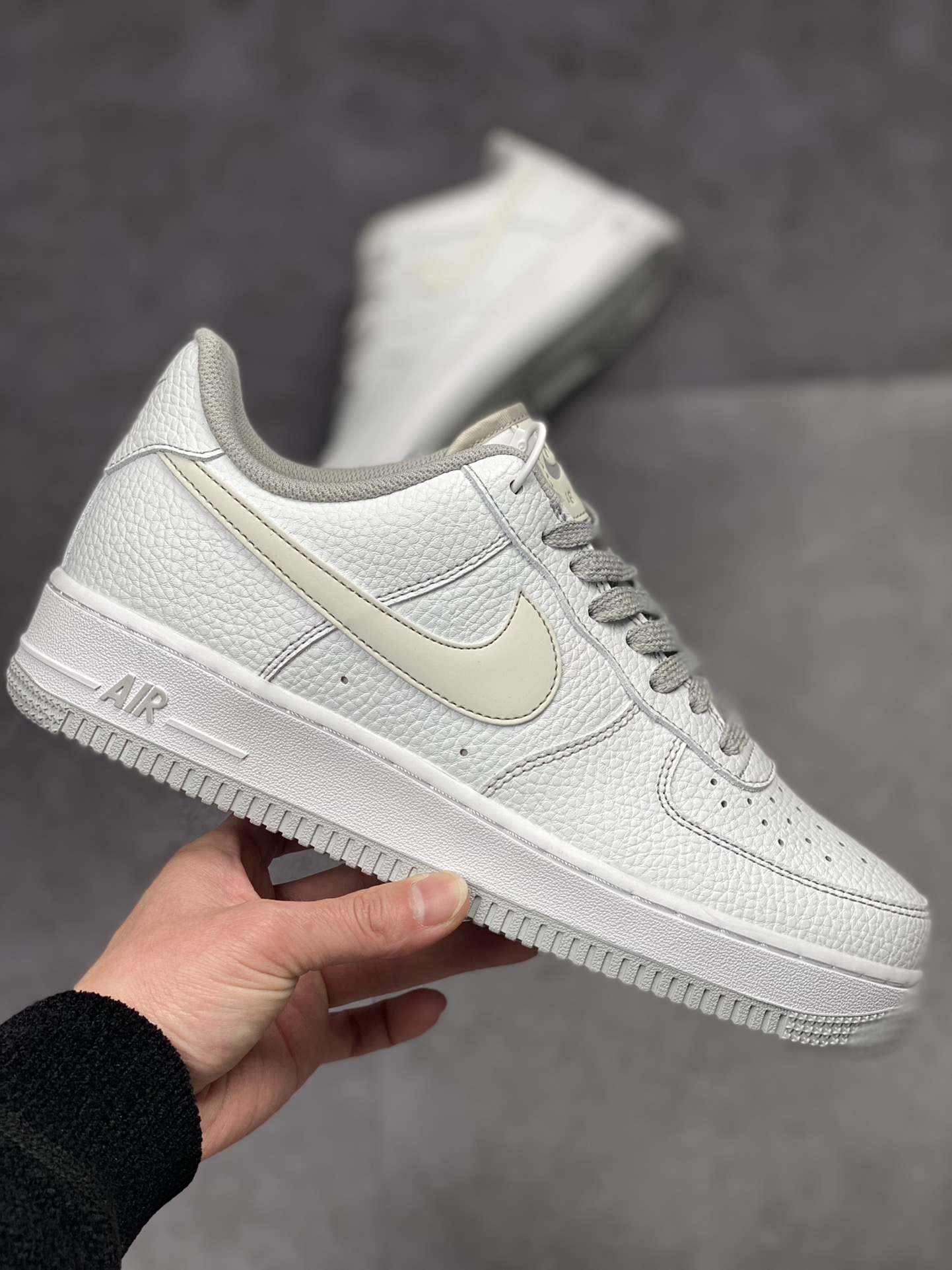 230 Nike Air Force 1 Low 07 白灰 UO5369-603