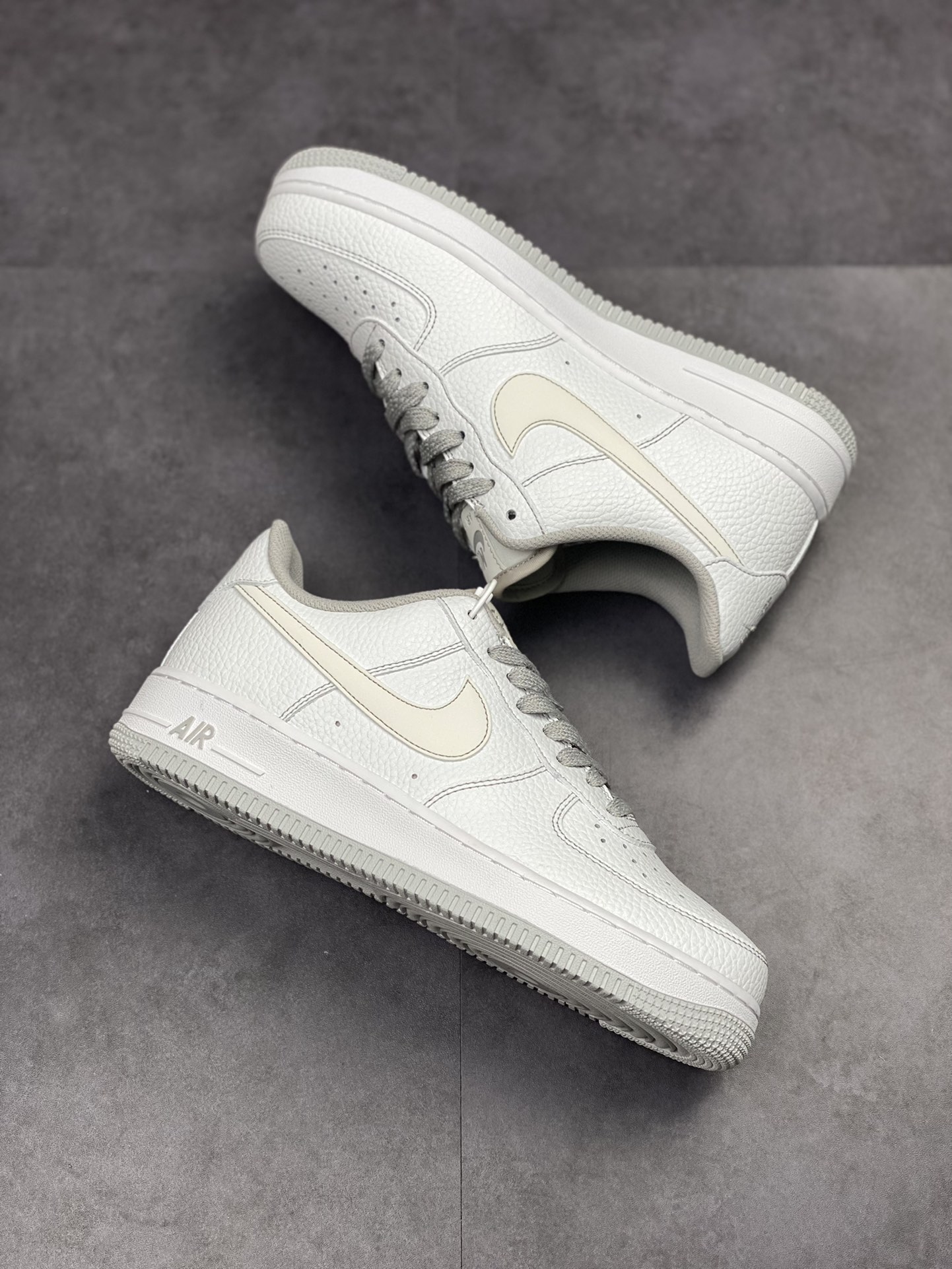 230 Nike Air Force 1 Low 07 白灰 UO5369-603