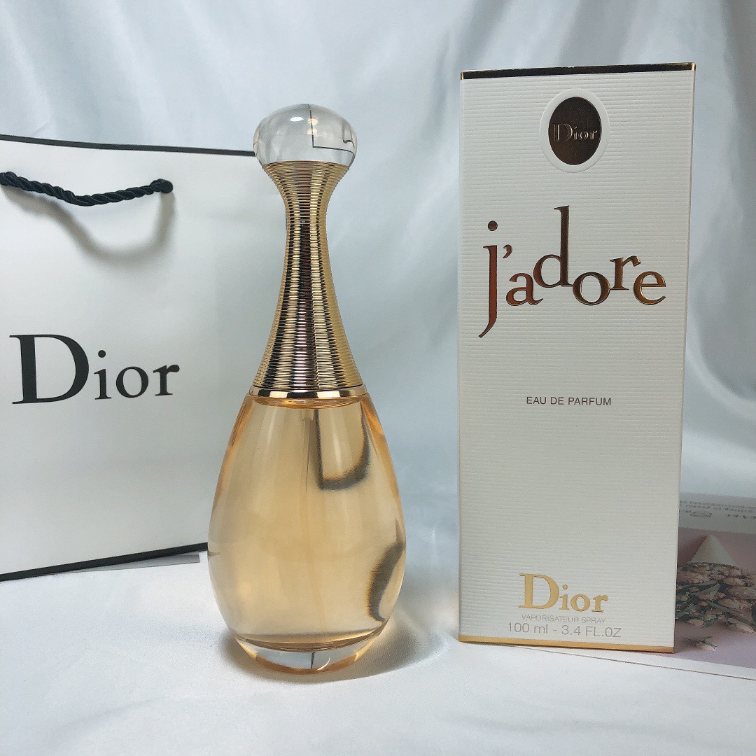 Dior J'adore Eau de Parfum 100ml - Floral and Feminine Fragrance for Women 1 i1677700992 9130 0