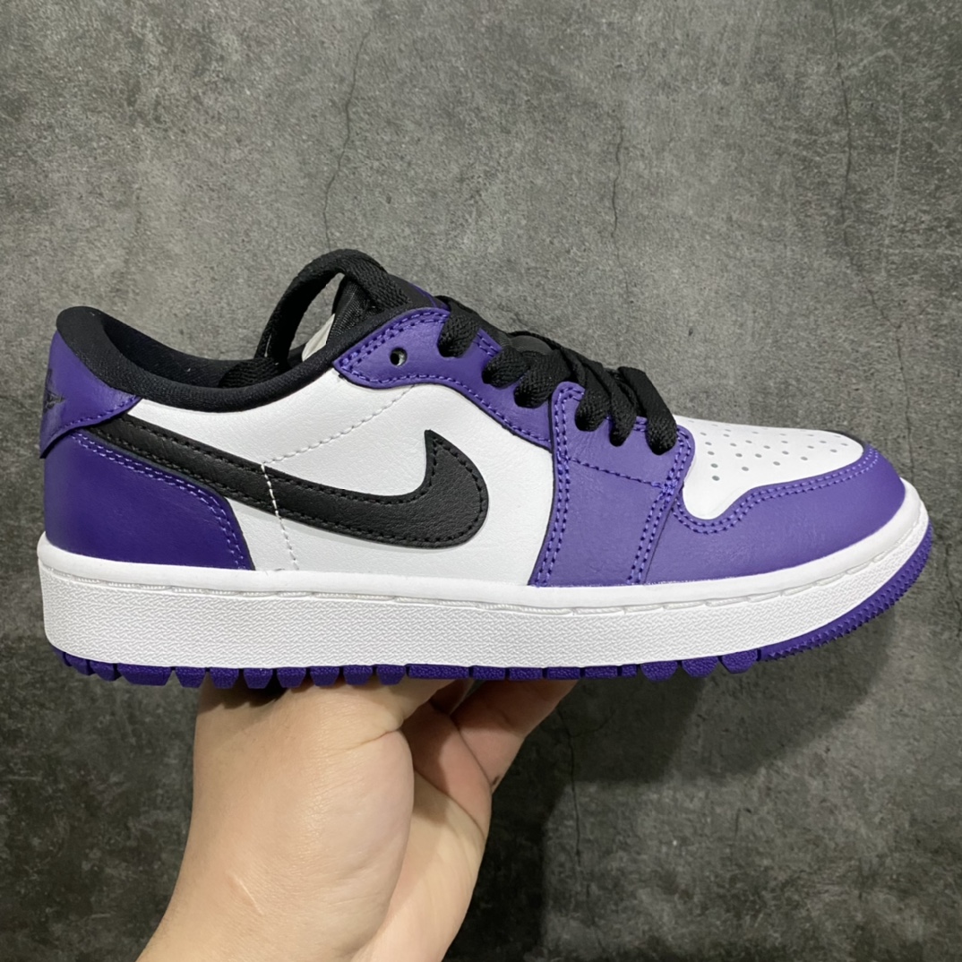 DT纯原 Air Jordan AJ1 Low Golf高尔夫 白紫 DD9315-105市面唯一纯原级别 完美零毛边处理 原厂内置全掌气垫 价格定位良心 几十个配色陆续出 平台专用代工流水线出品 一眼公司既视感 拿到手的一瞬间就与众不同 碾压市面所有版本 认准细节 全部原鞋开发 每一个配色都会采购原鞋确认细节 打破市面看图做货无好货之说 细节精确 所有配色原数据档案开发！  尺码：35.5 36 37.5 38 38.5 39 40 40.5 41 42 42.5 43 44 44.5 45 46-莆田鞋批发中心