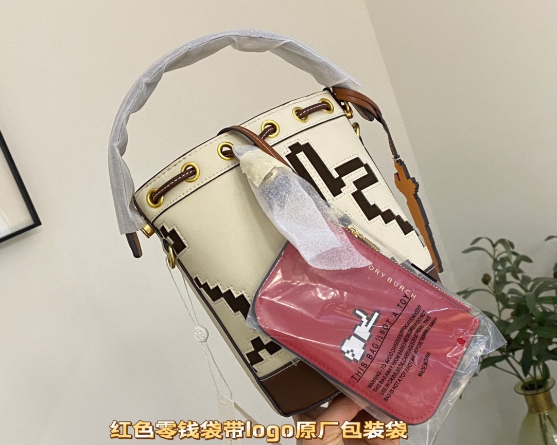 The old channels will know! It’s different. The yearbook series contains an open purse. Zenium - 图片 3