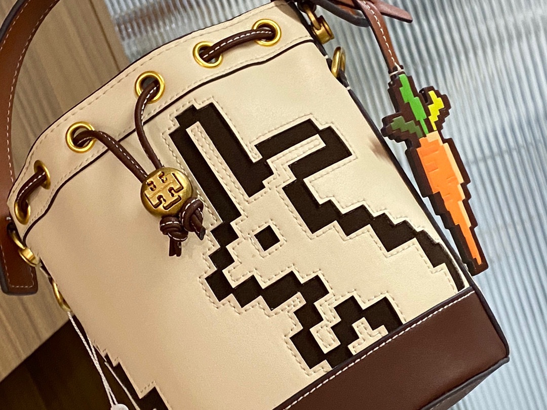 Year-Limited Rabbit Bucket Bag with Pixel Rabbits for Spring Celebration - 图片 6