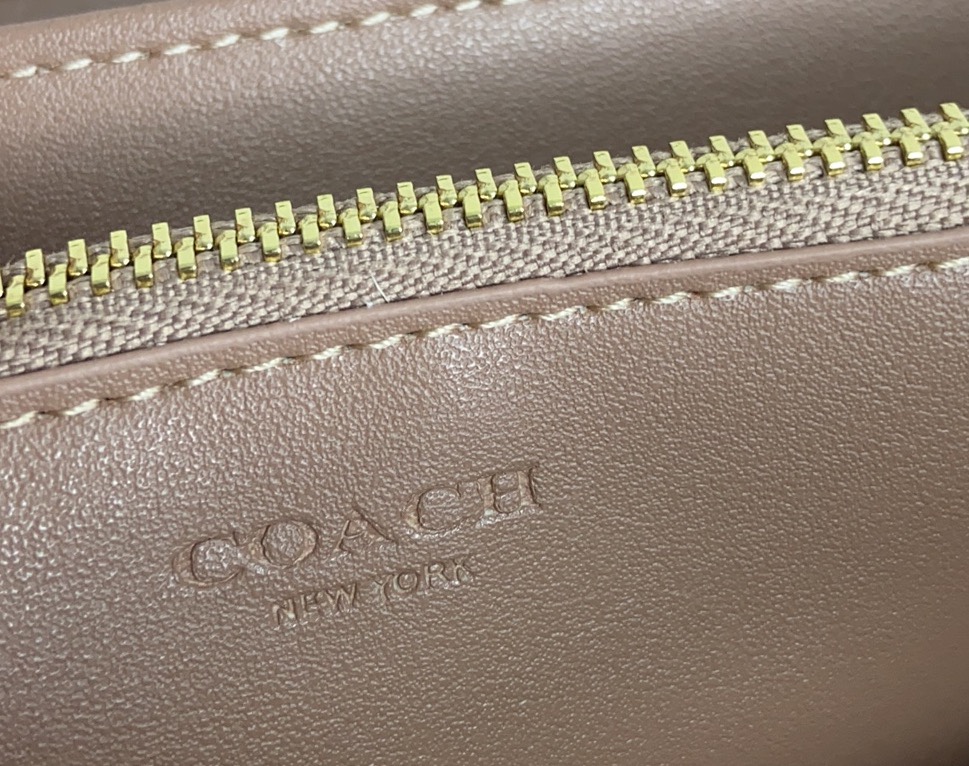 Coach ～coachCF406 新款限量款樱桃印花court钱包