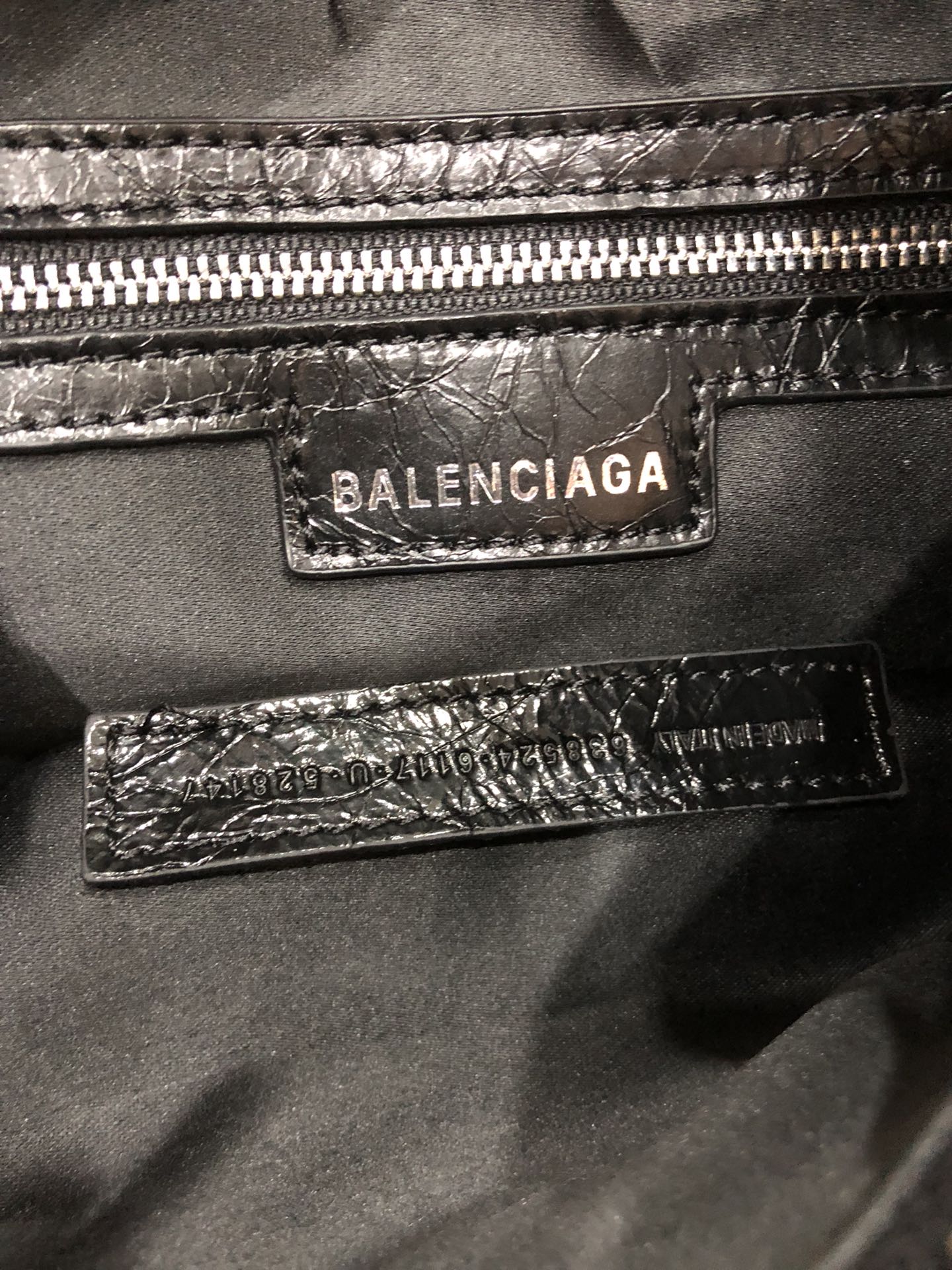 Balenciaga Balenciag Le Cagole半月牙腋下包饺子包
