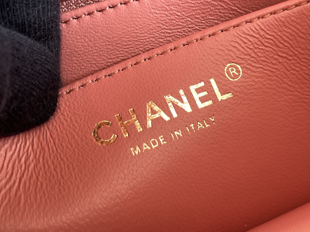 🌼现货 白金版▪️正品级 包装如图全新到货‼️𝗖𝗵𝗮𝗻𝗲𝗹 ｜新色𝗠𝗶𝗻𝗶口盖𝗖𝗙手腕包专柜售价𝟛𝟠𝟟𝟙