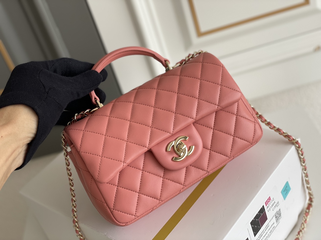 🌼现货 白金版▪️正品级 包装如图全新到货‼️𝗖𝗵𝗮𝗻𝗲𝗹 ｜新色𝗠𝗶𝗻𝗶口盖𝗖𝗙手腕包专柜售价𝟛𝟠𝟟𝟙