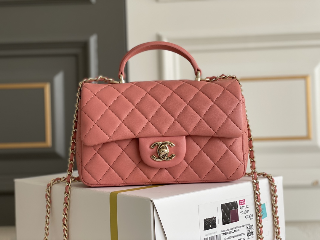 🌼白金版▪️正品级 包装如图全新到货‼️𝗖𝗵𝗮𝗻𝗲𝗹 ｜新色𝗠𝗶𝗻𝗶口盖𝗖𝗙手腕包专柜售价𝟛𝟠𝟟𝟙𝟘𝕣𝕞