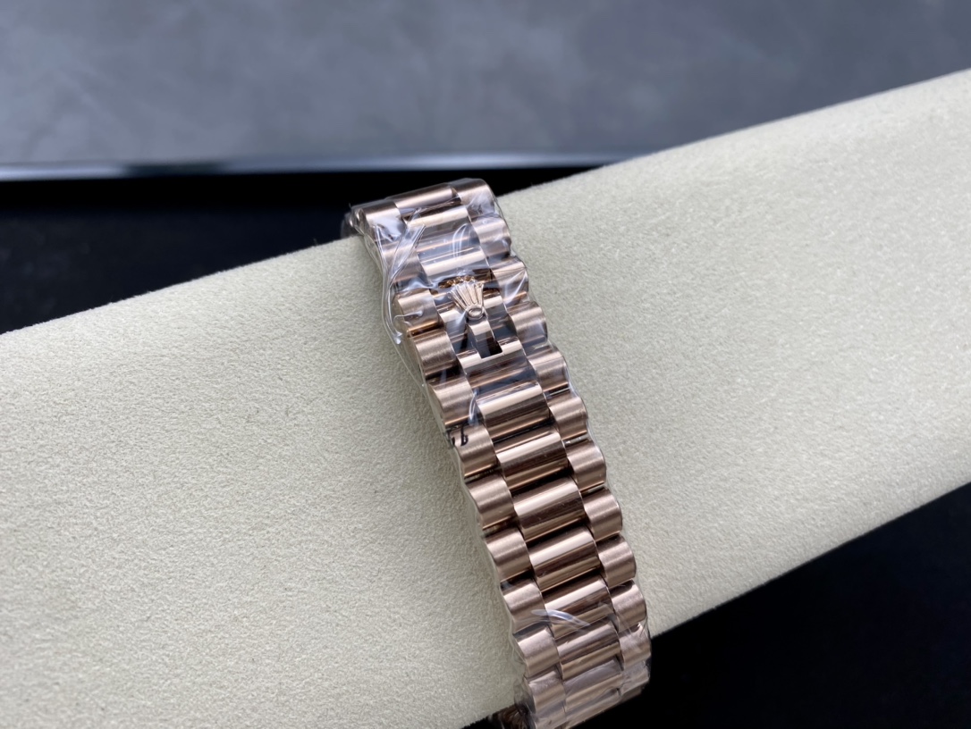 SK厂 劳力士Rolex 双历 星期日志型シリーズ 40mmの高品質腕時計