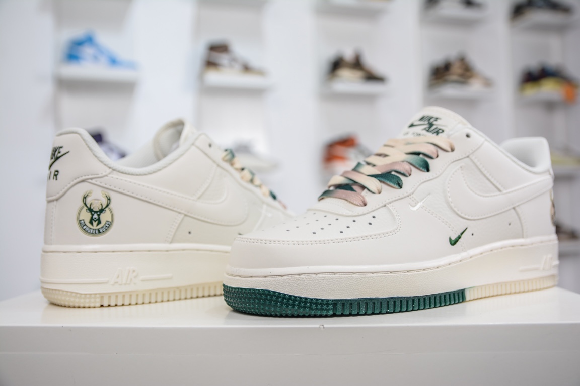 260 Air Force 1 '07 Low 密尔沃基雄鹿队MU0222-034