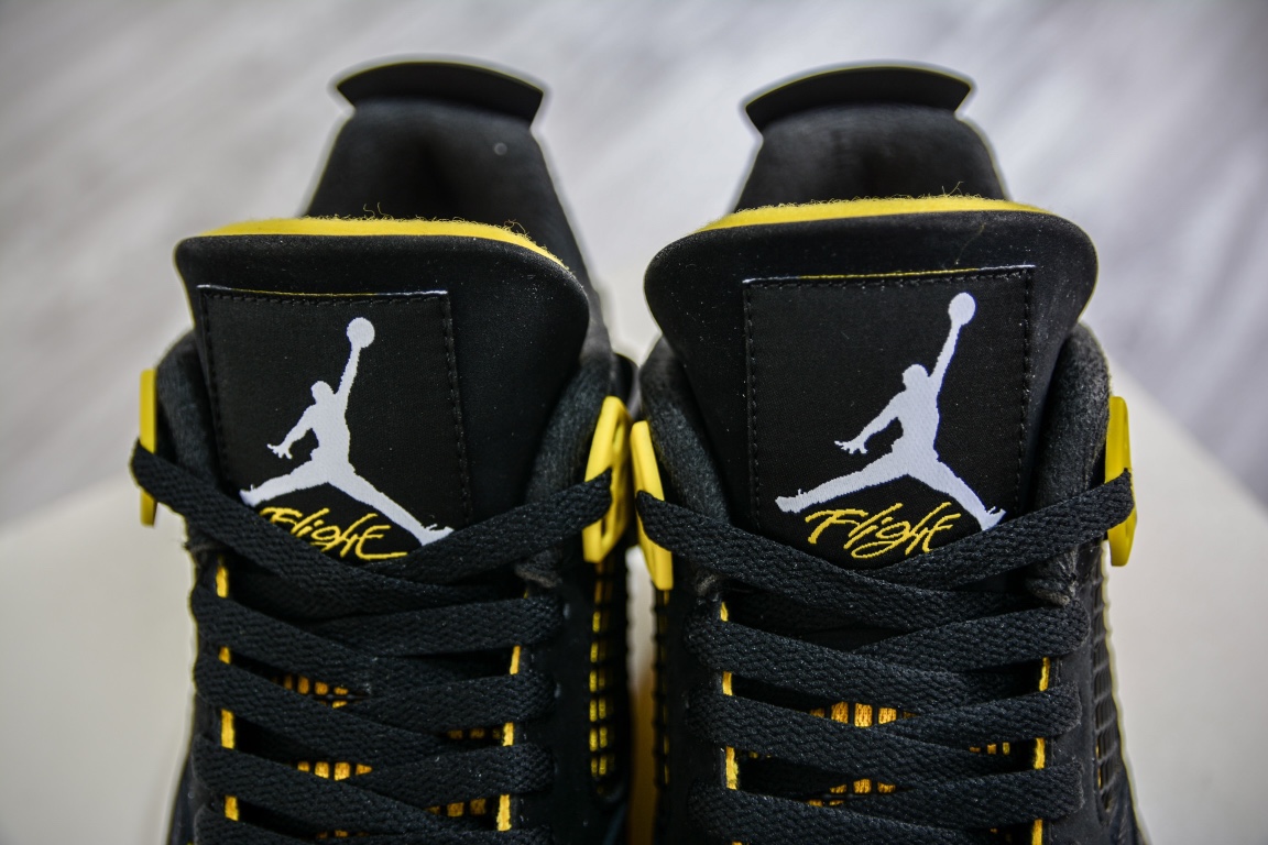 400 私人订单Air Jordan 4 ”Thunder”黑黄雷公 DH6927-017
