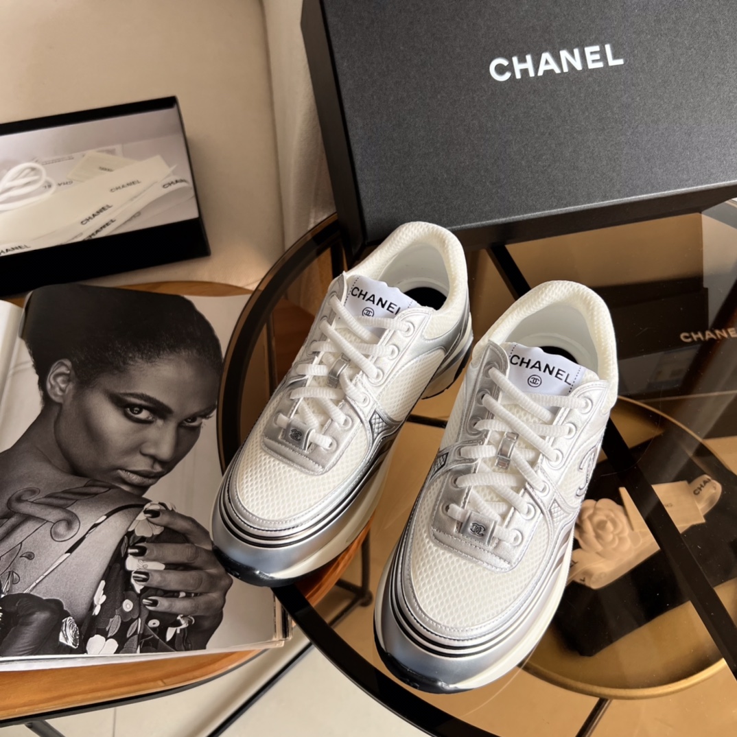 Chanel Shoes Sneakers At Cheap Price
 Spring Collection Sweatpants