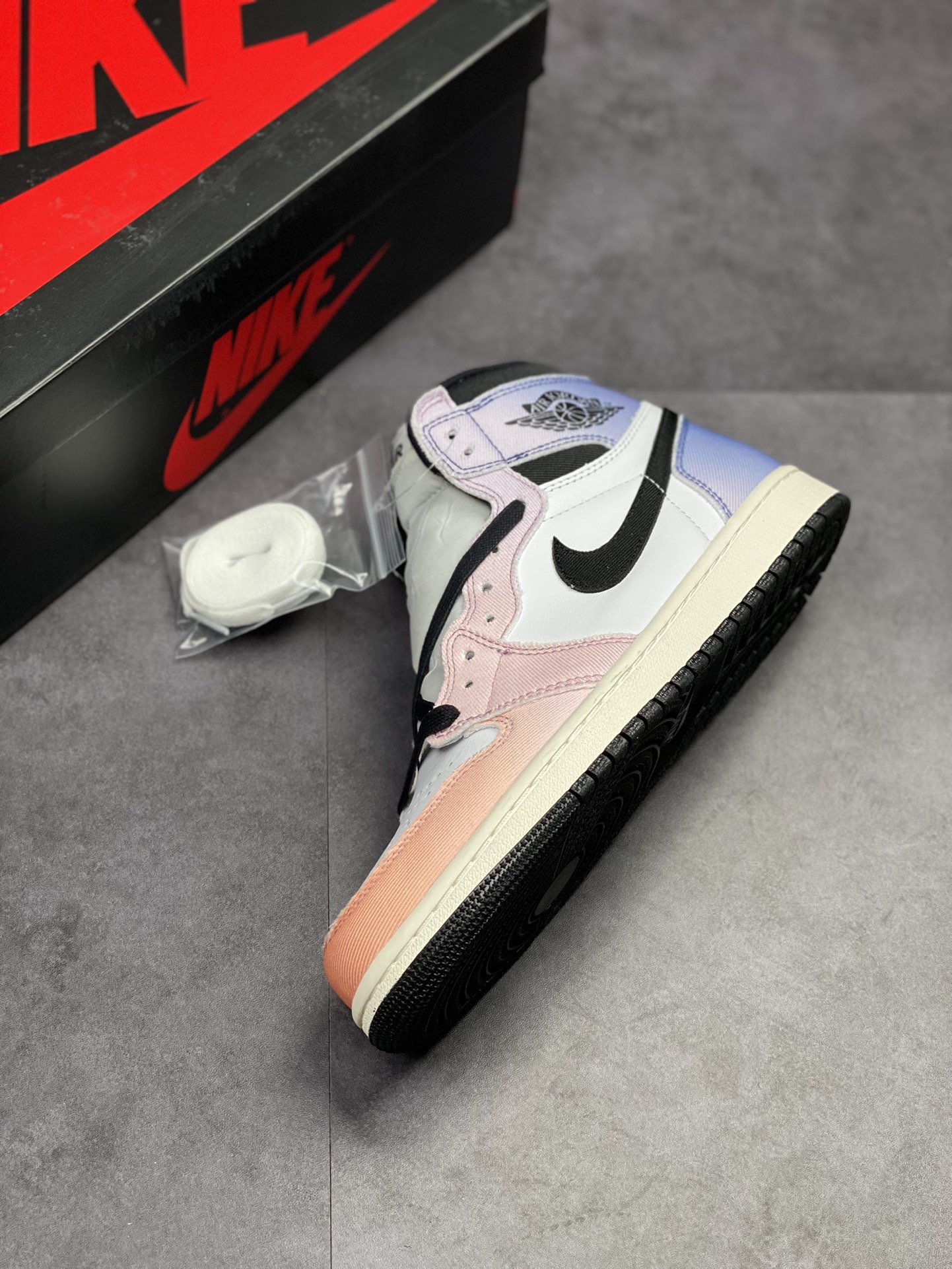260 Air Jordan 1 High OG ”Craft” 复古白紫渐变色DX0054-805