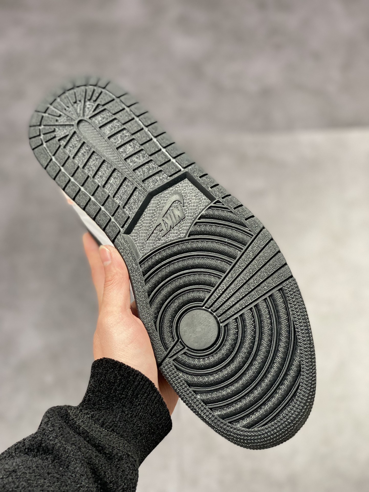 260 Air Jordan 1 High OG ”Craft” 复古白紫渐变色DX0054-805