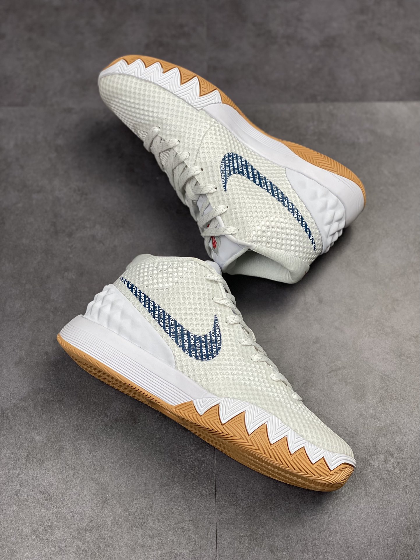 320 Nike Kyrie Low 1 EP 欧文1代 纯原级版本 584170-001