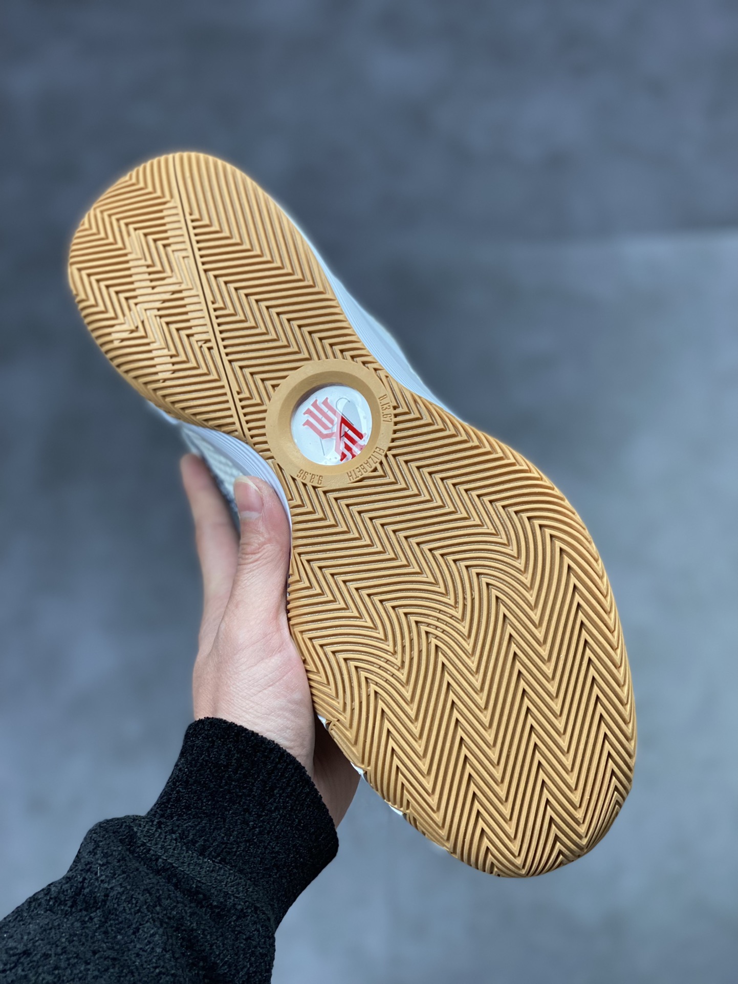 320 Nike Kyrie Low 1 EP 欧文1代 纯原级版本 584170-001