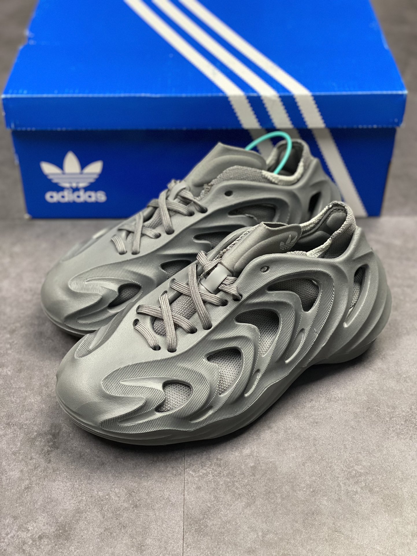 Adidas AdiFOM Q hollow dark gray Adidas new series autumn and winter clogs HP6585