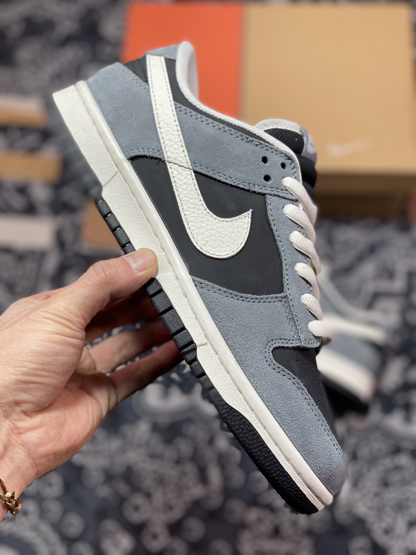 260 Nike SB Dunk Low”Black Stealth”扣篮板鞋“黑灰影子”304714-004