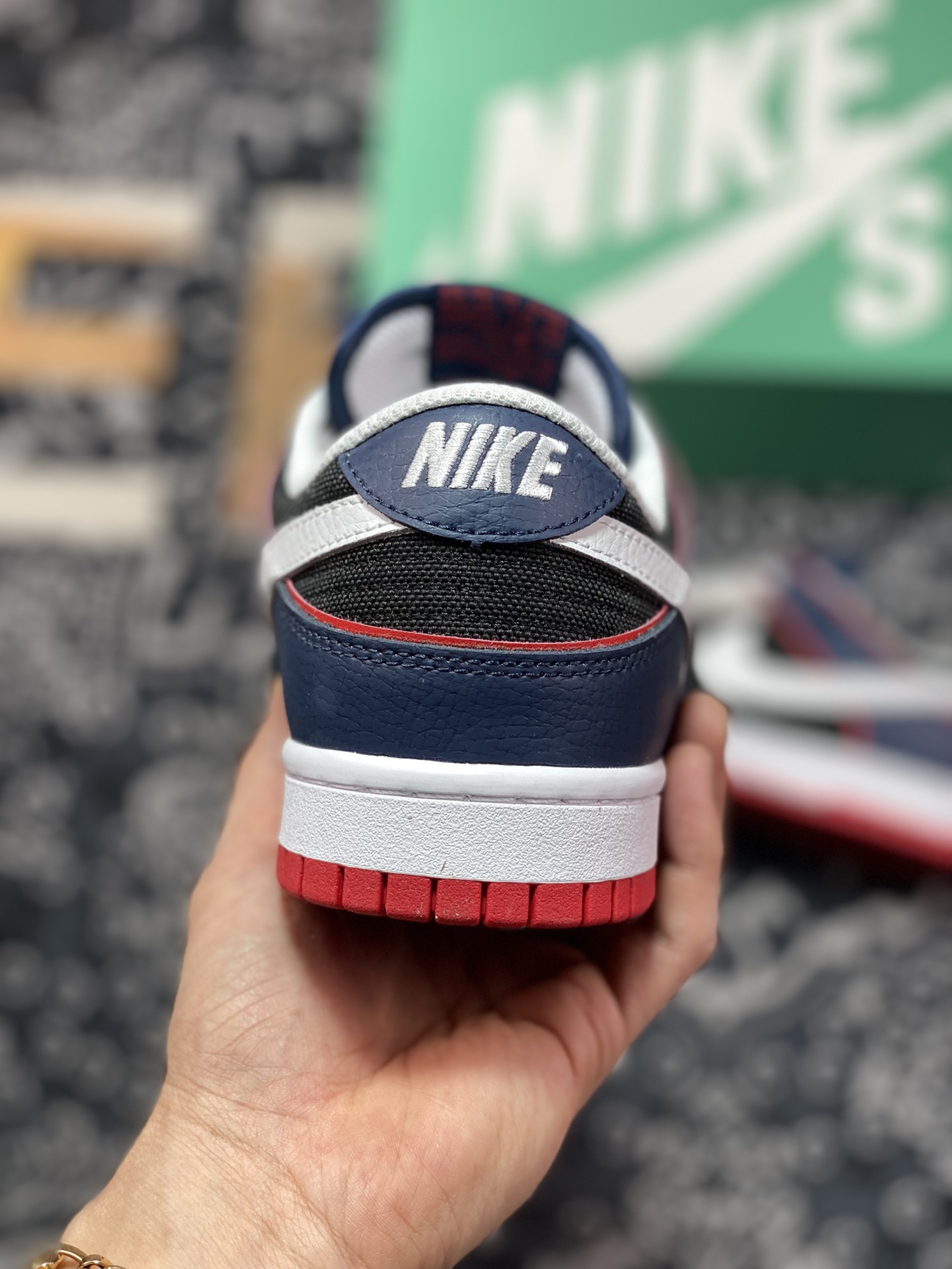 260 Nike SB Dunk Pro Low”Ronaldinho”扣篮系列低帮板鞋“灰白深蓝罗纳尔多”318020-015
