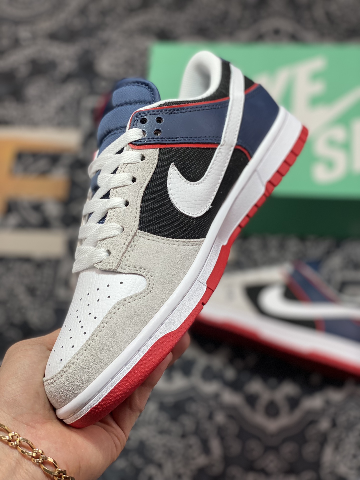 260 Nike SB Dunk Pro Low”Ronaldinho”扣篮系列低帮板鞋“灰白深蓝罗纳尔多”318020-015