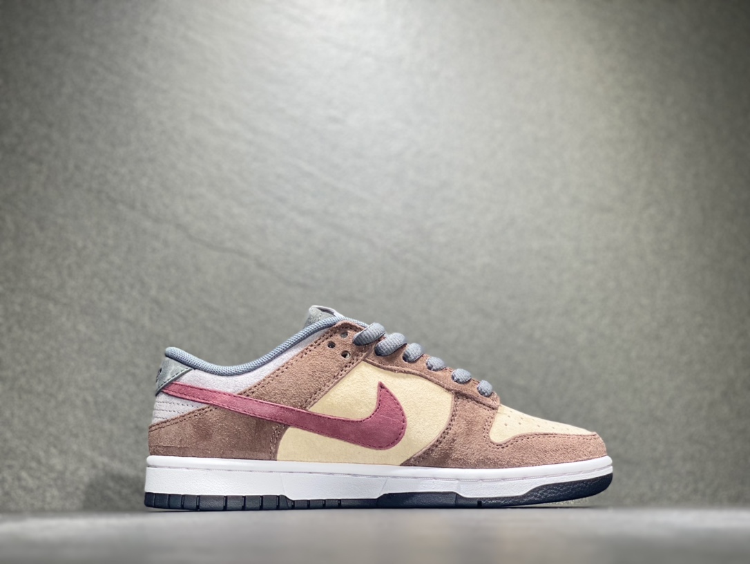 320 NIKE SB Dunk Low 大友克洋休闲运动鞋 CV1026-053