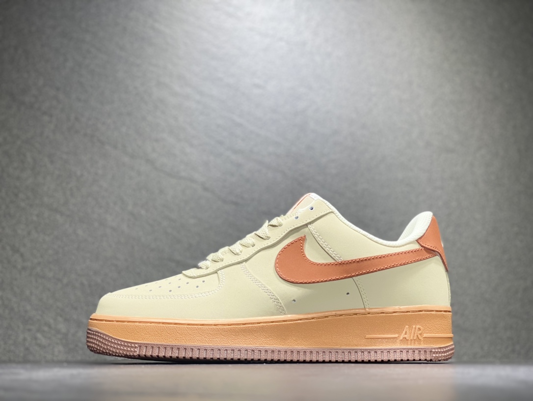 220 Nike Air Force 1 空军一号运动板鞋 315122-001