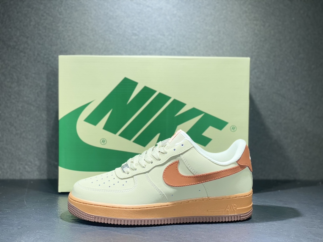 220 Nike Air Force 1 空军一号运动板鞋 315122-001