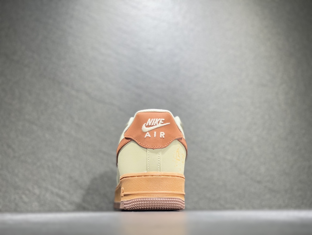 220 Nike Air Force 1 空军一号运动板鞋 315122-001
