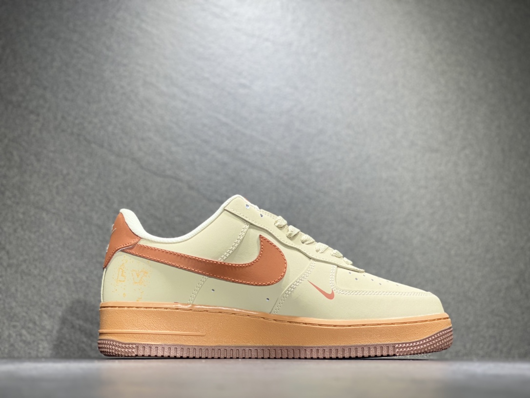 220 Nike Air Force 1 空军一号运动板鞋 315122-001