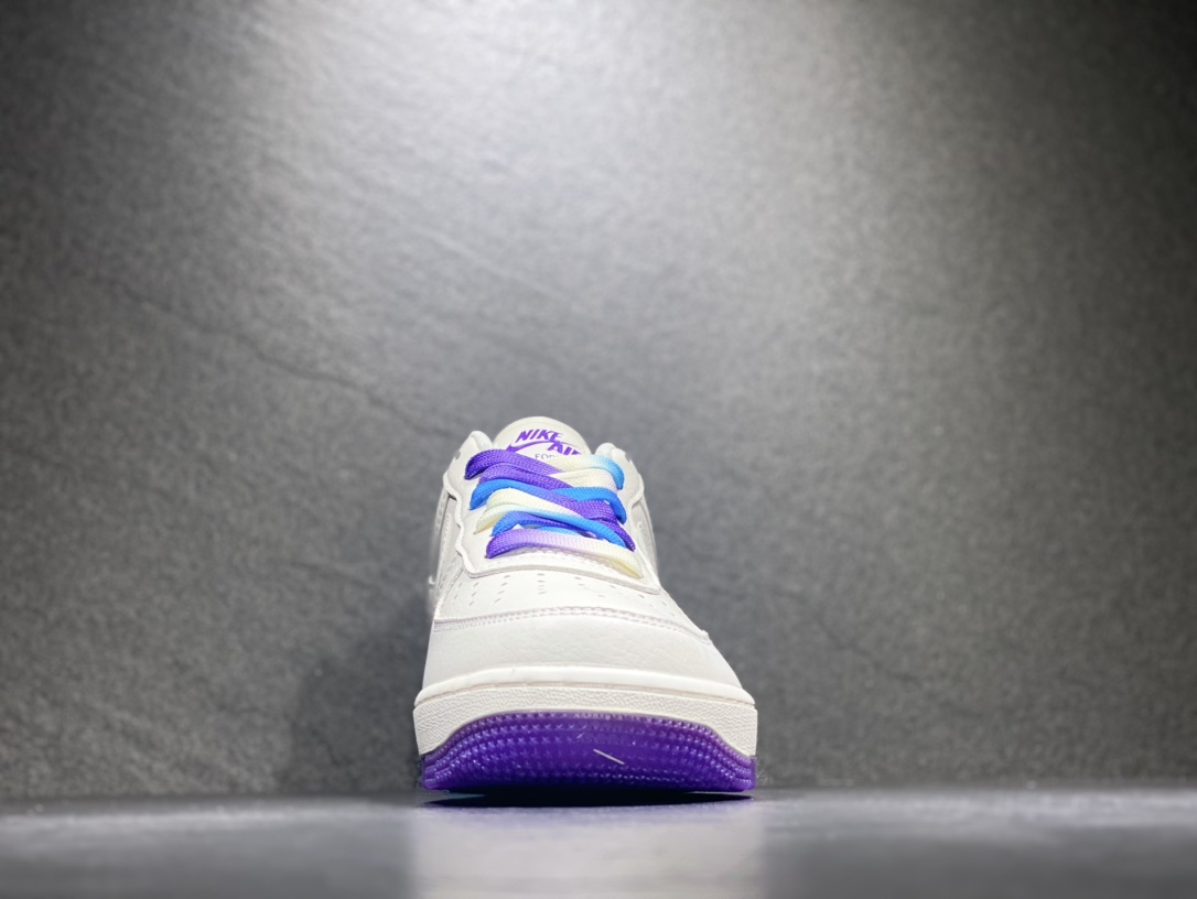 260 Nike Air Force 1 空军一号运动板鞋  LA9696-023