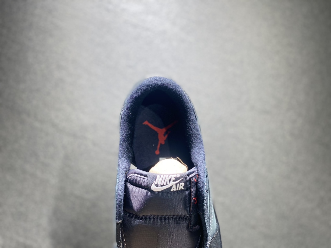 300 Air Jordan 1 Low aj1倒钩 低帮篮球鞋  DM7866-001