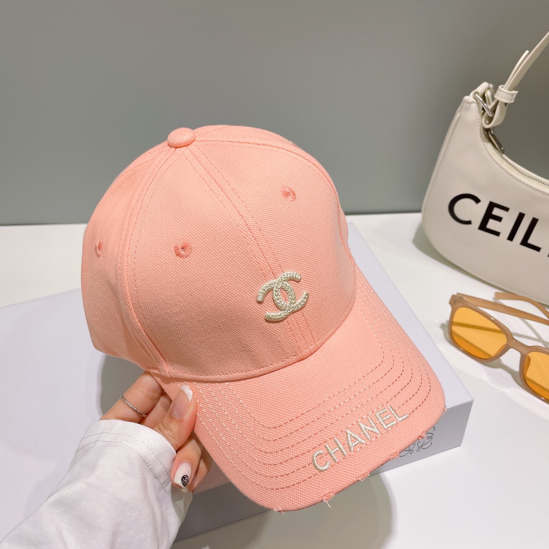 Alternative view of Chanel Cap 06730