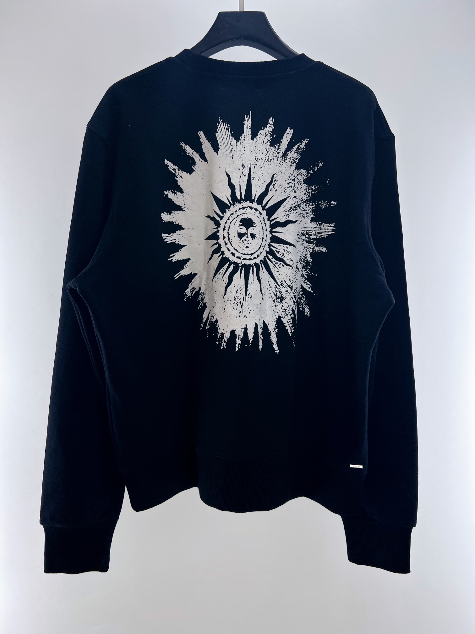 Amiri Round Neck Printed Sweatshirt Custom Terry Cotton Fabric Loose Fit 4 i1677818250 7677 2