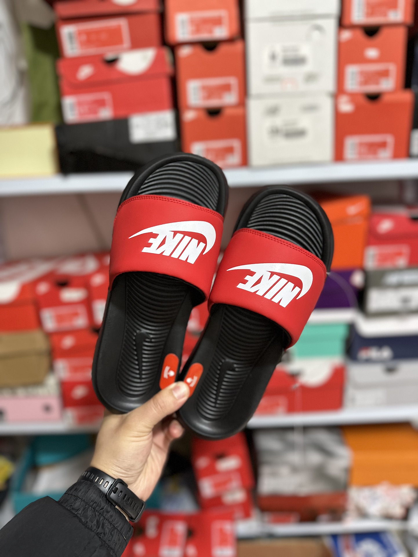 Nike Victori One Sport Slides: Comfortable, Soft, and Perfect for Summer Travel 6 i1677819429 1043 4