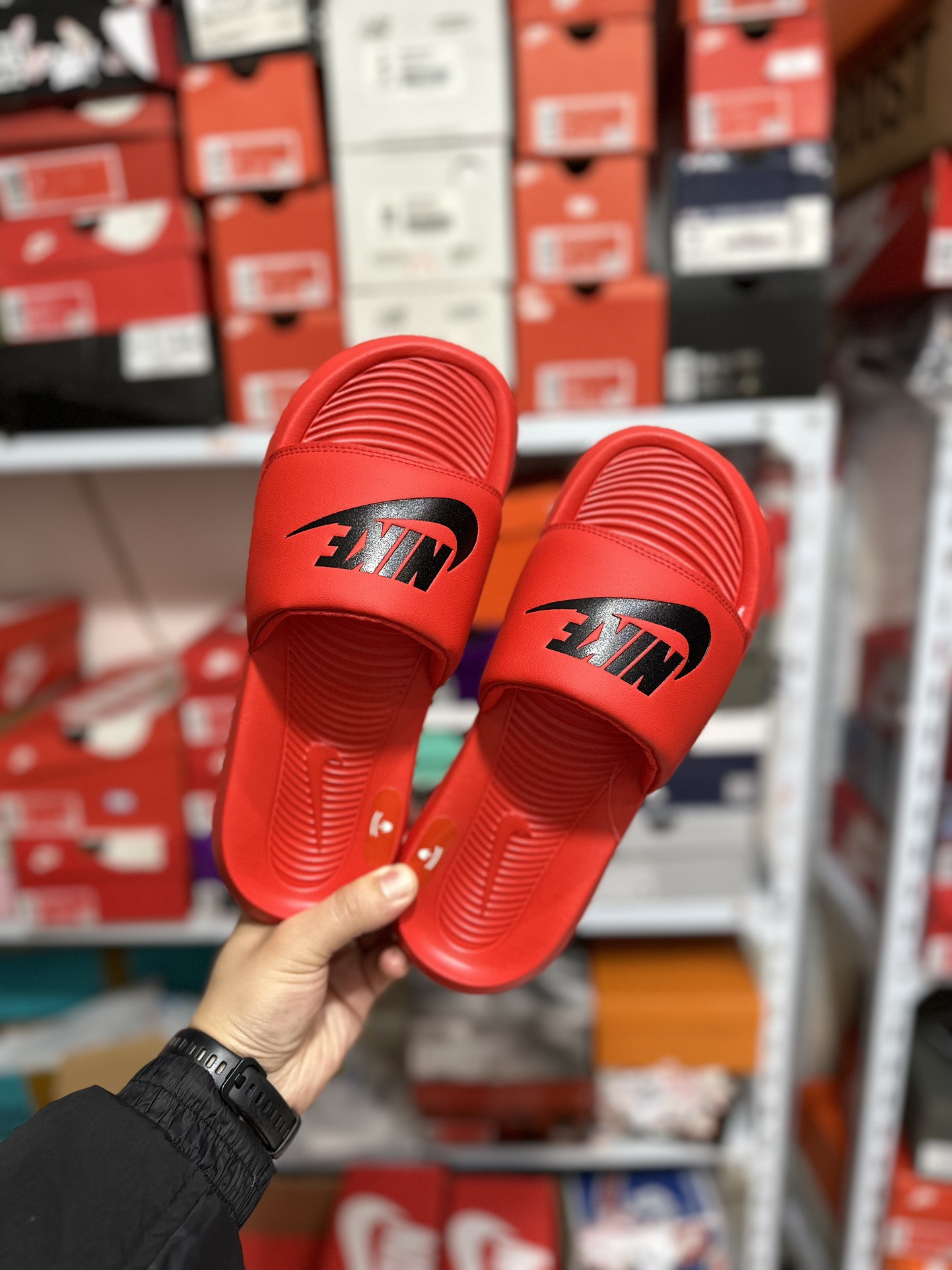 Nike Victori One Sport Slides: Comfortable, Soft, and Perfect for Summer Travel 2 i1677819429 5173 0