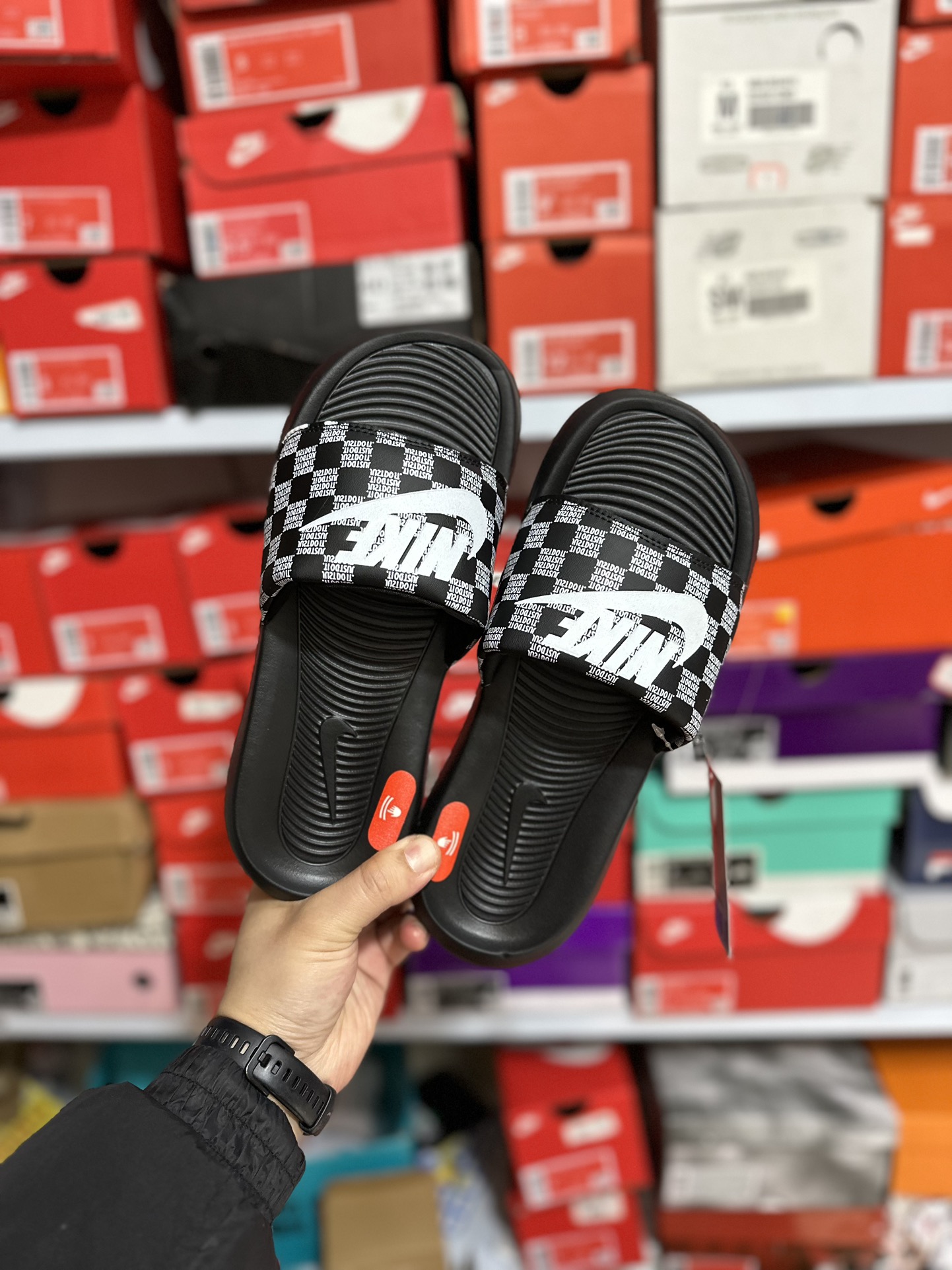 Nike Victori One Slide: Comfortable, Soft Sole, Perfect for Summer & Travel 6 i1677819687 838 4