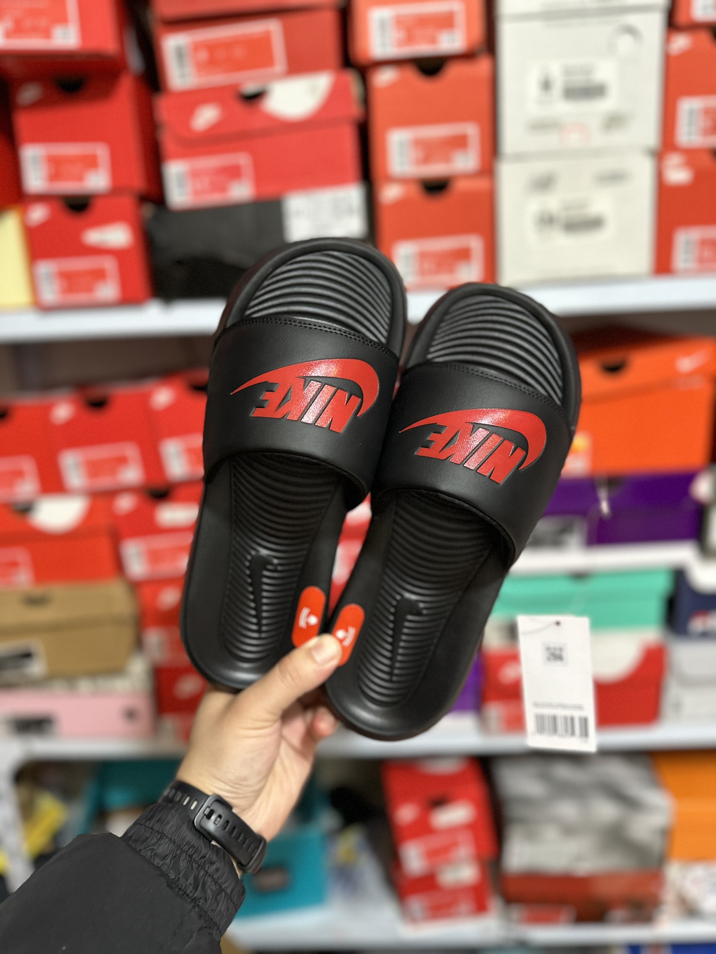 Nike Victori One Slide Sandal - Comfortable & Stylish Summer Essential 2 i1677819706 5090 0