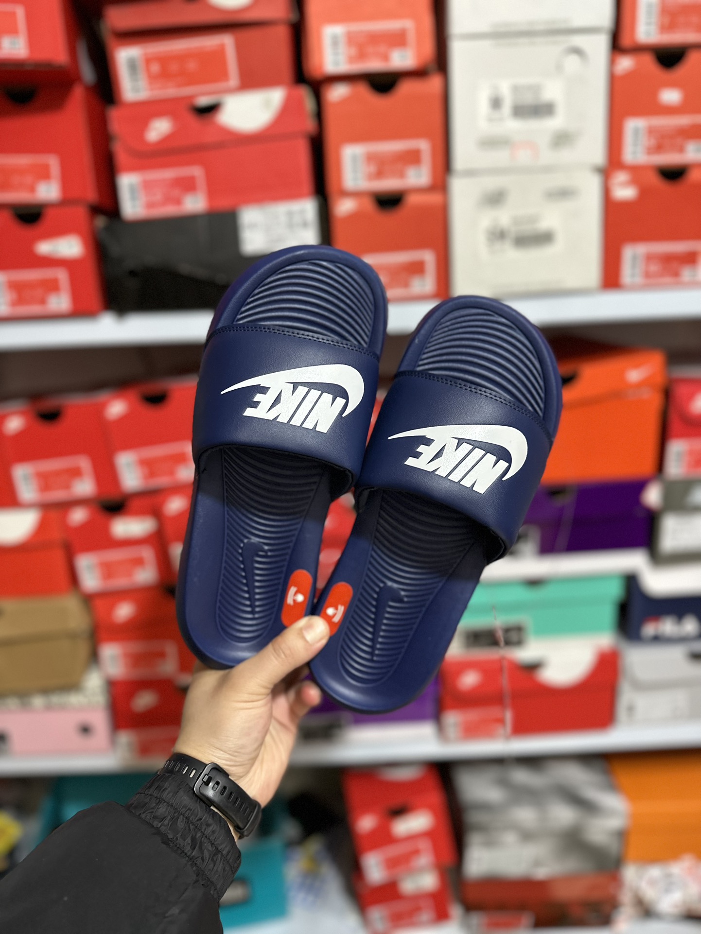 Nike Victori One Slide Sandal - Comfortable & Stylish Summer Essential 8 i1677819706 564 6