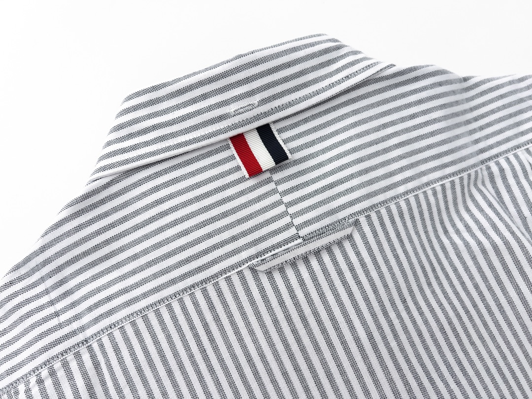 Tom Browne’s Classic Striped Oxford Swirl Shirt in Blue Grey, Sizes 0-4 - 图片 4