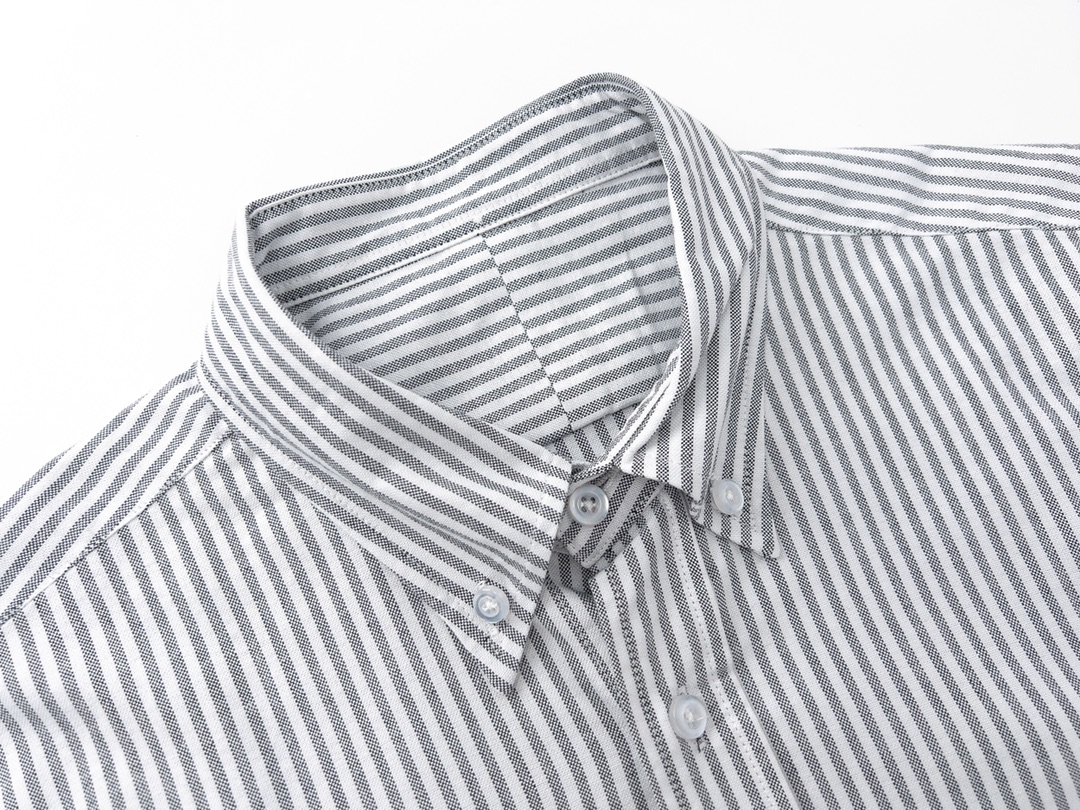 Tom Browne’s Classic Striped Oxford Swirl Shirt in Blue Grey, Sizes 0-4 - 图片 3