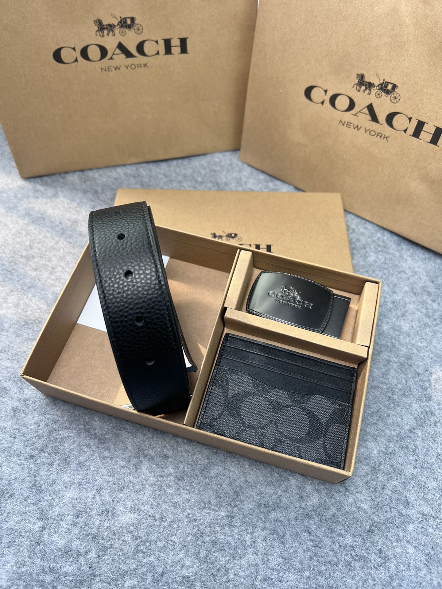 Coach ～coach 送礼男款精品皮带F55343黑色短款钱包F31541