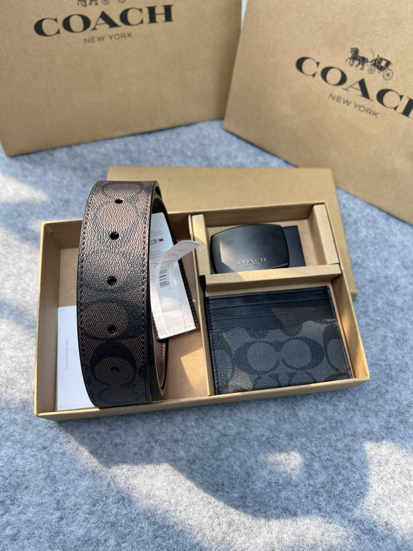 Coach ～coach 送礼男款精品皮带64839咖啡色配黑色短款钱包F31541
