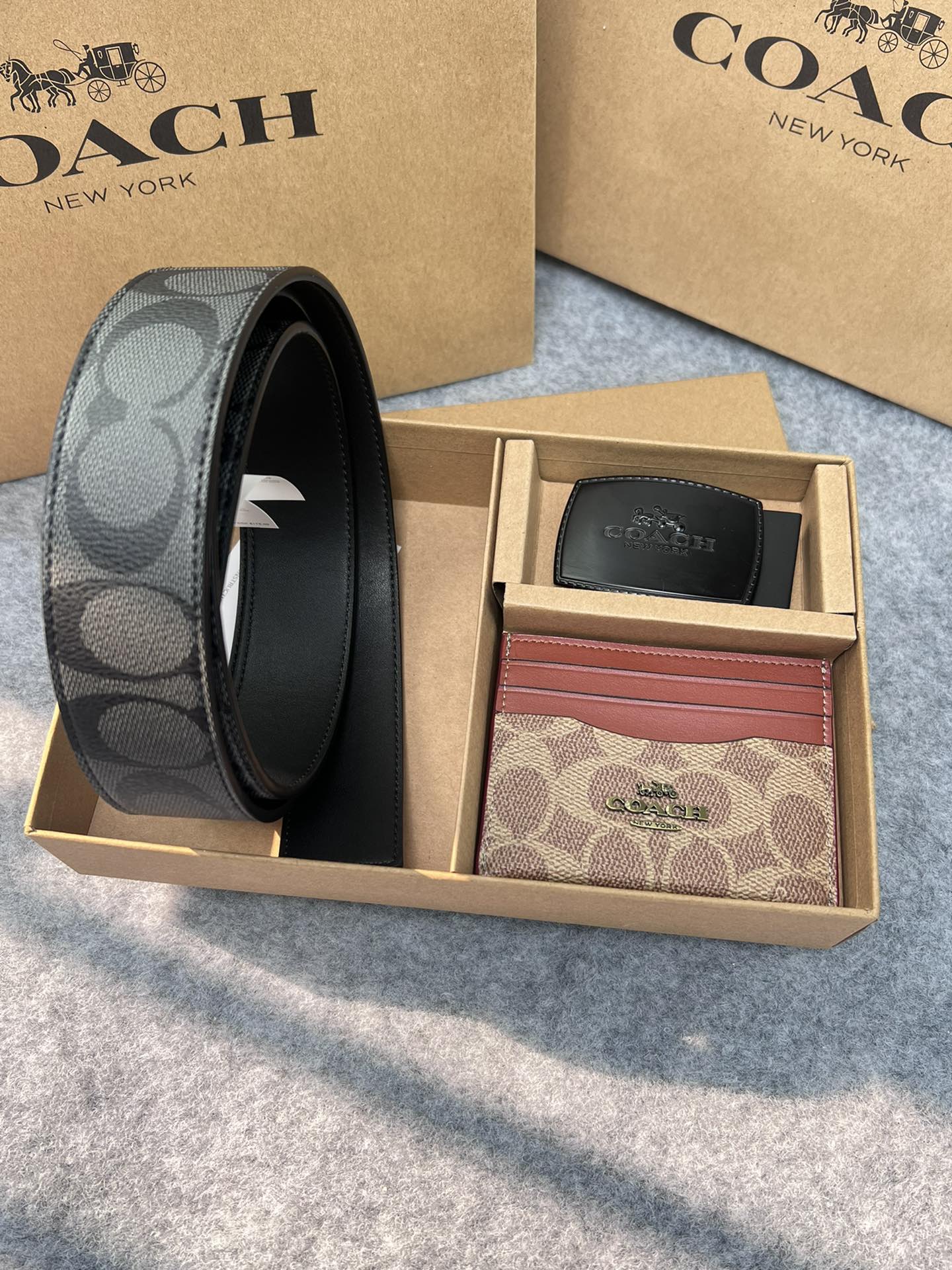 Coach ～coach 送礼男款精品皮带64839配棕色短款钱包F31541